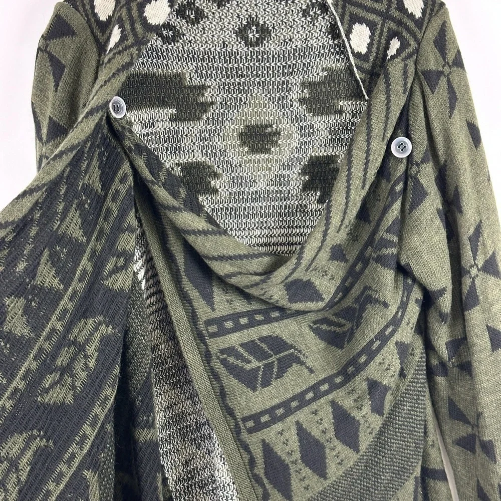 Women's Patterned Cardigan - Picture 6 of 8